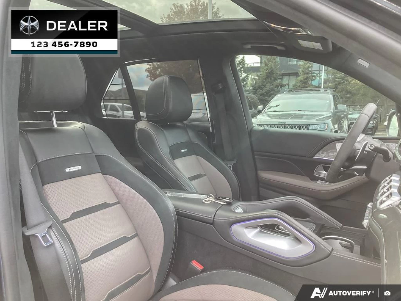 2021 Mercedes-Benz GLE 450 4MATIC  - Sunroof -  Navigation - $533 B/W Main Image
