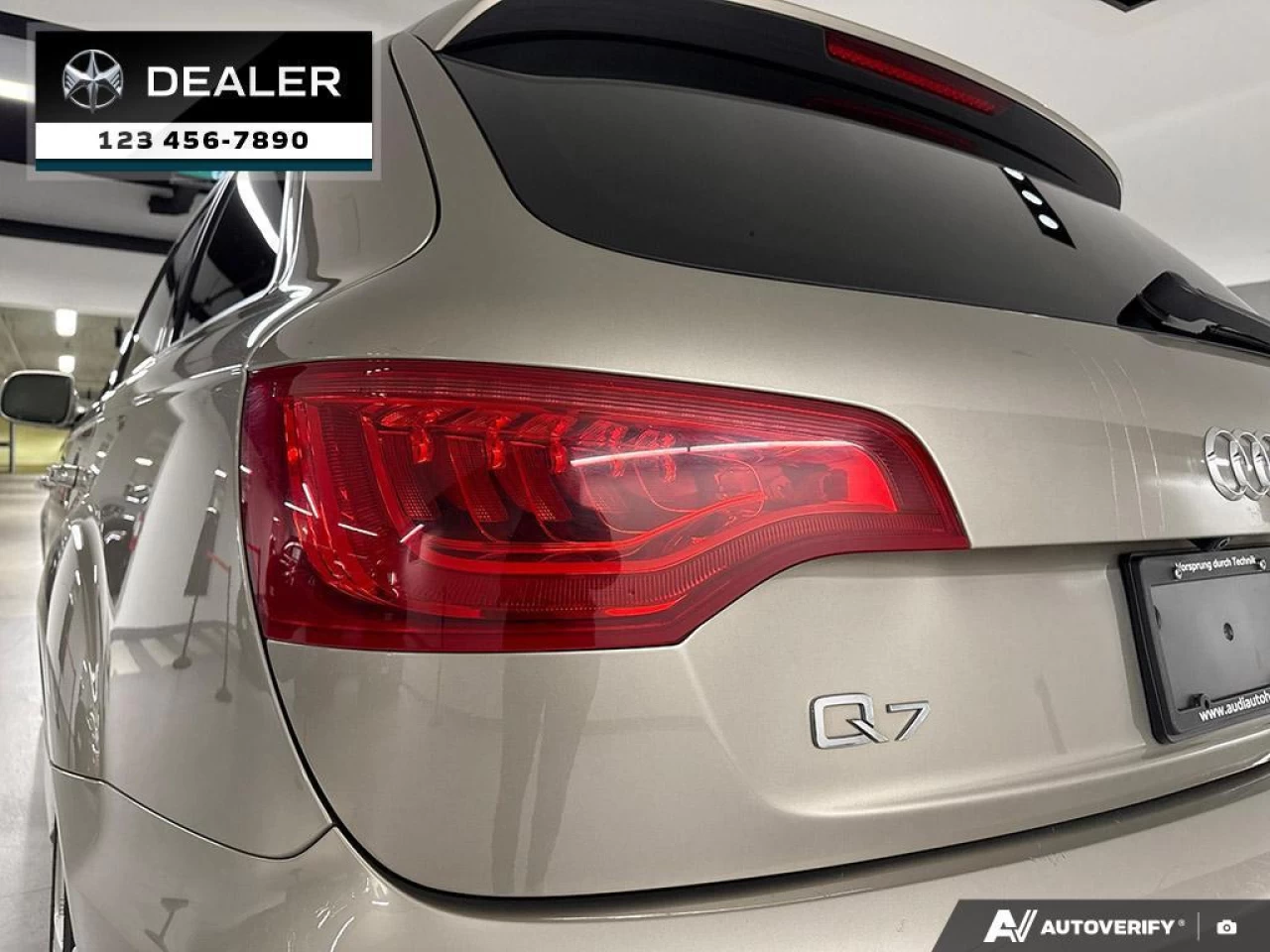 2015 Audi Q7 3.0L TDI Vorsprung Quattro  - Sunroof - $153 B/W Main Image