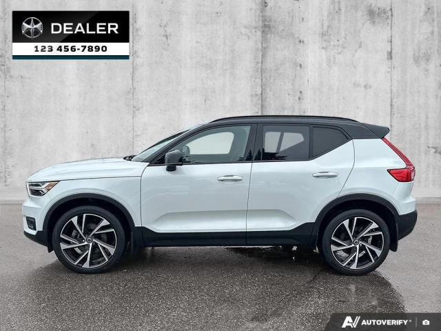 Volvo XC40 T5 Inscription  - Sunroof - Leather Seats - $277 B/W 2022