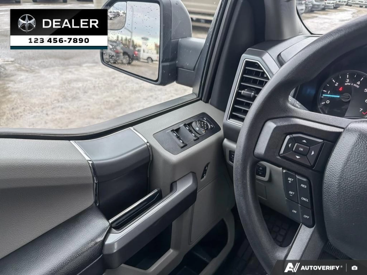 2020 Ford F-150 - $185 B/W - Low Mileage - <b>Highlight Default Text<b> Main Image