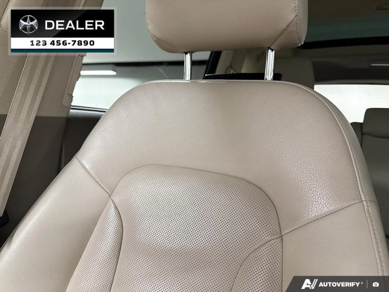 2015 Audi Q7 3.0L TDI Vorsprung Quattro  - Sunroof - $153 B/W Main Image