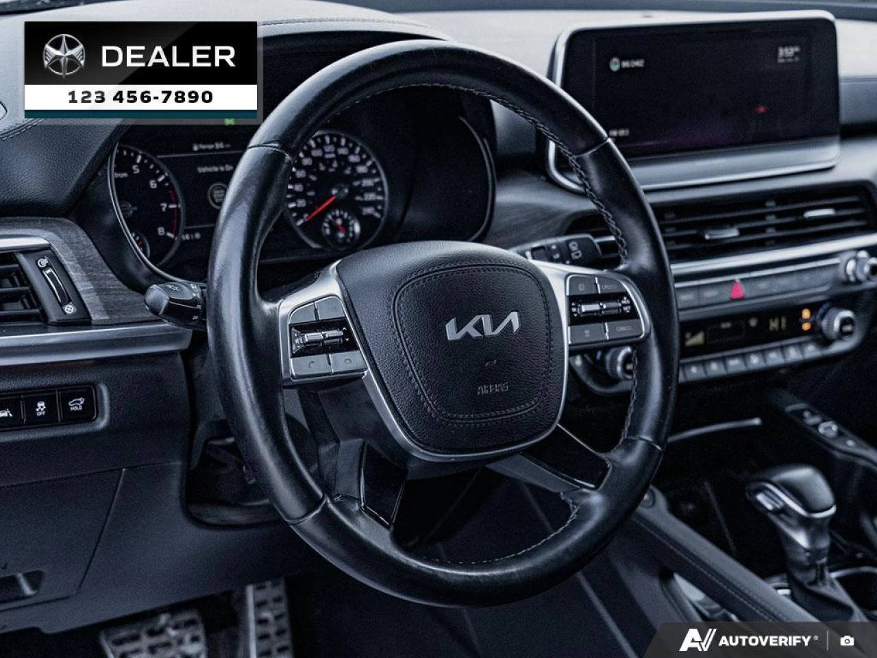 2022 Kia Telluride SX  - Cooled Seats - Sunroof - $340 B/W Main Image
