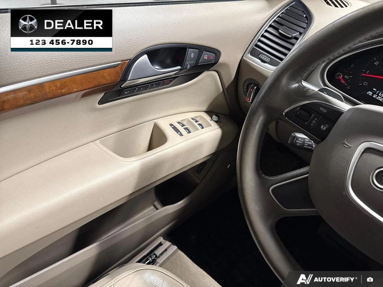 2015 Audi Q7 3.0L TDI Vorsprung Quattro  - Sunroof - $153 B/W Main Image
