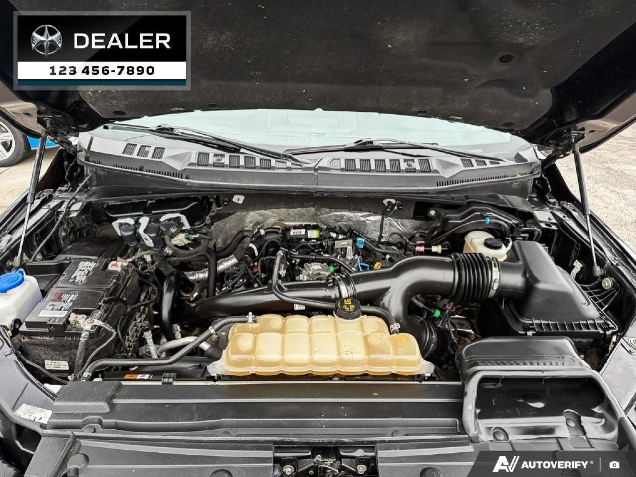 2020 Ford F-150 - $185 B/W - Low Mileage - <b>Highlight Default Text<b> Main Image