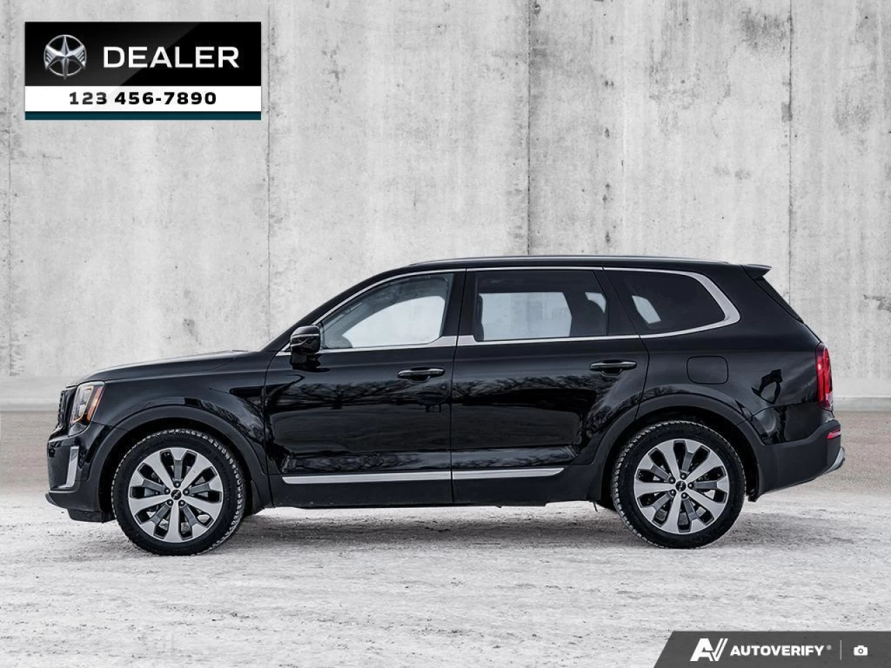 2022 Kia Telluride SX  - Cooled Seats - Sunroof - $340 B/W Main Image