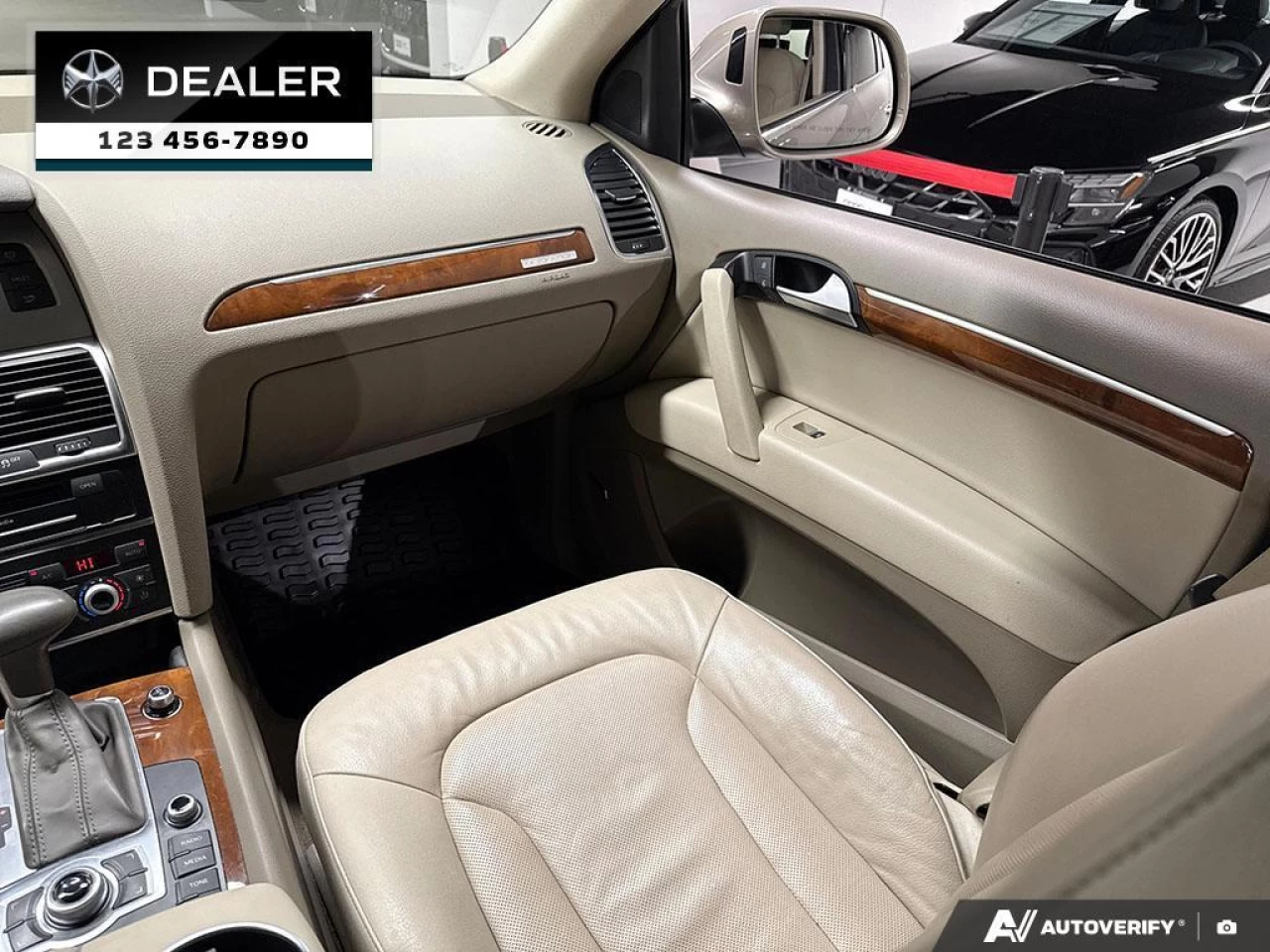 2015 Audi Q7 3.0L TDI Vorsprung Quattro  - Sunroof - $153 B/W Main Image
