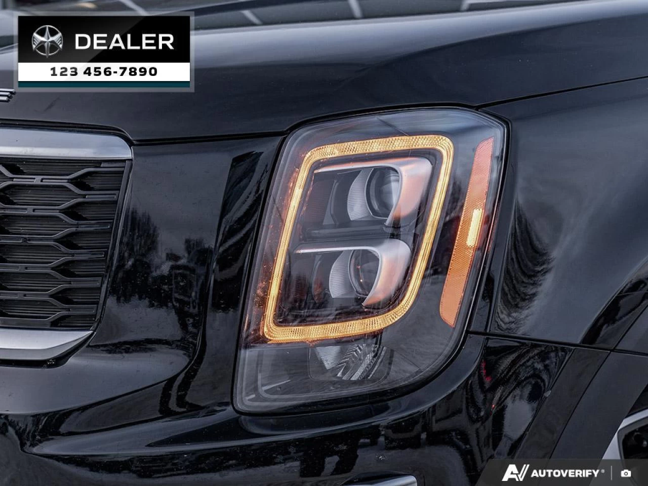 2022 Kia Telluride SX  - Cooled Seats - Sunroof - $340 B/W Main Image