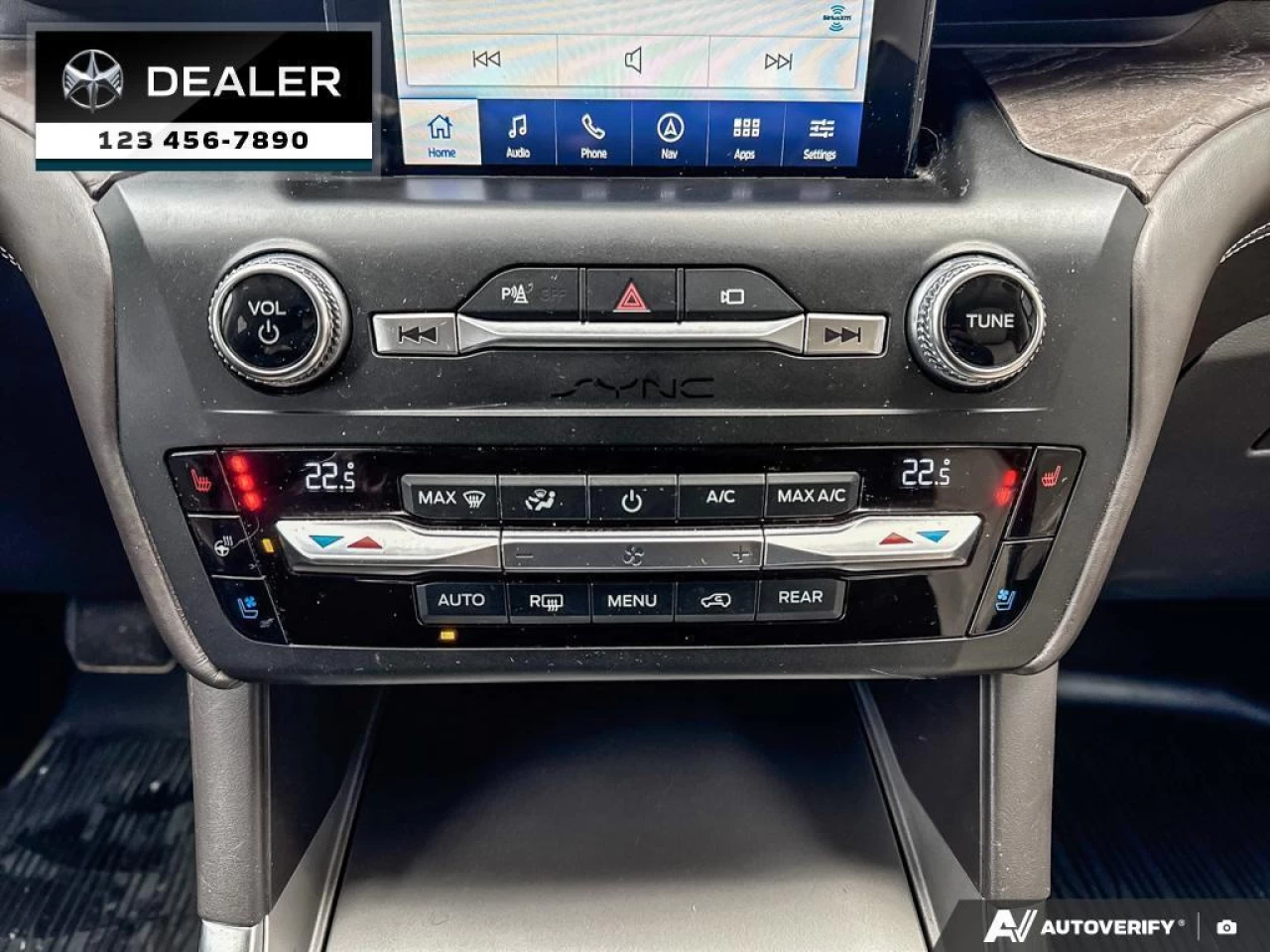 2020 Ford Explorer Platinum  - Sunroof -  Navigation - $246 B/W Main Image
