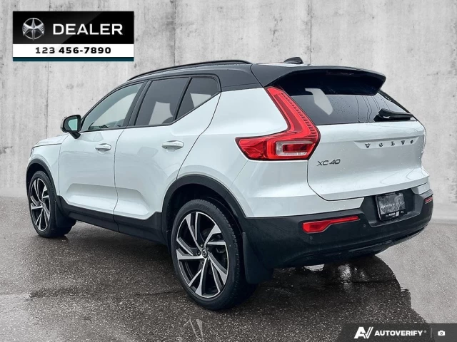 Volvo XC40 T5 Inscription  - Sunroof - Leather Seats - $277 B/W 2022